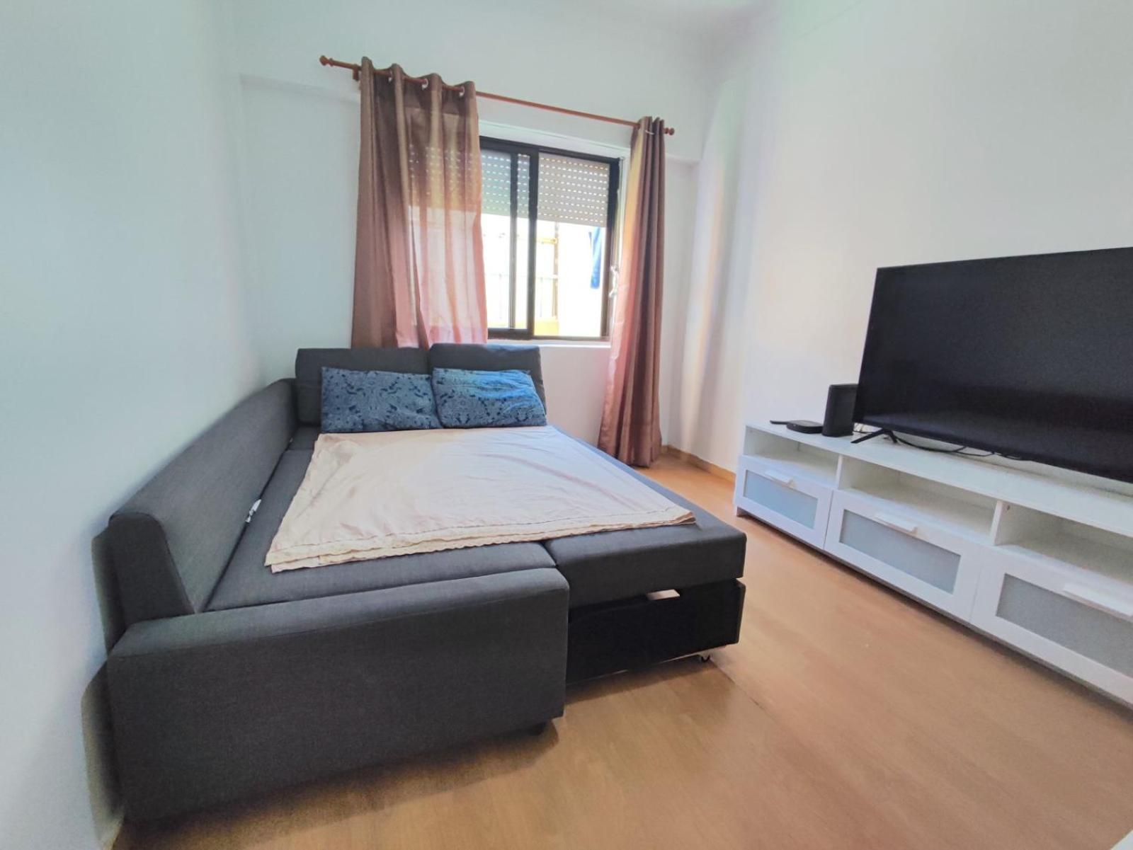 Laxuries Room For Rent Odivelas  Kültér fotó